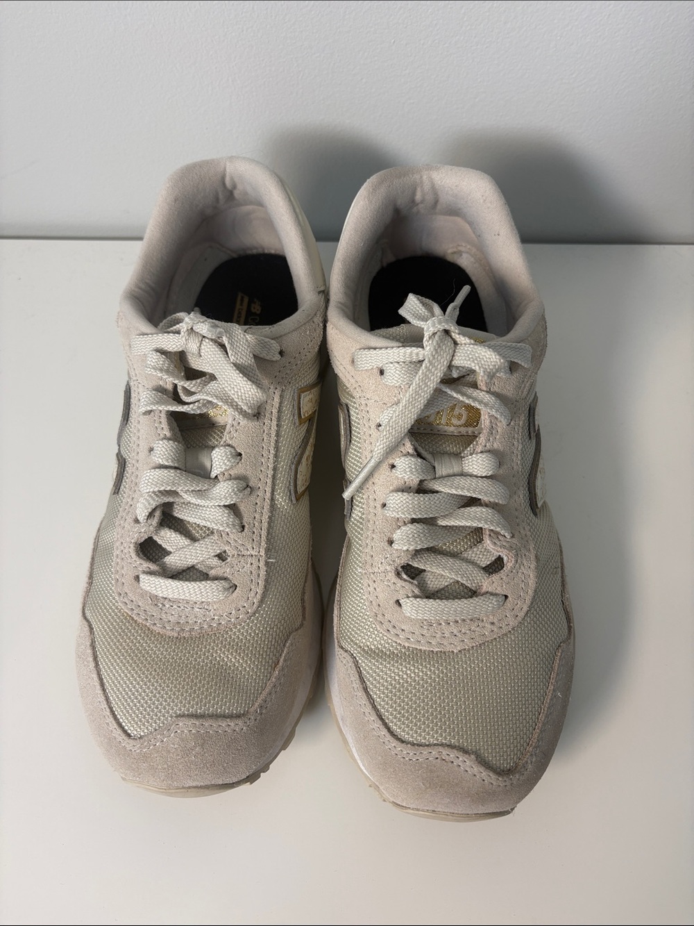 New Balance Beige and Gold Lace-Up Sneakers 7 Wide - Picture 3 of 12